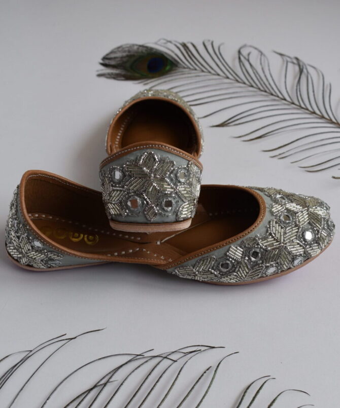 Silver Embroidered Jutti - TodoCart